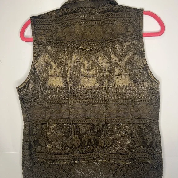 Gold Lace Sleeveless Vest - Picture 9 of 11